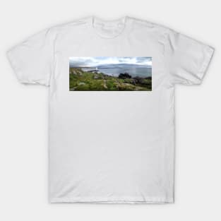 Carraig Fhada lighthouse on Islay, Scotland T-Shirt